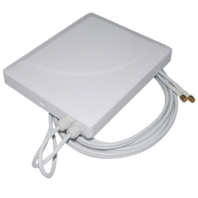 Outdoor Directional Mimo Panel Antenna 11dbi 2700MHz Waterproof